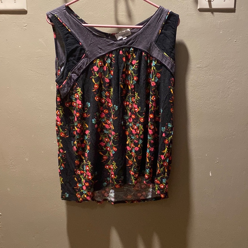 SYMMETRY black tank top with flowers women size L